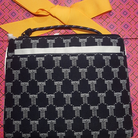 Tory Burch Vintage Sports wristlet NWT - Picture 6 of 7